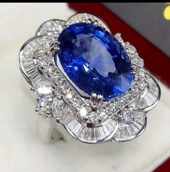 Silvertone and Blue Gemstone Ring with Rhinestones - Picture 4 of 7